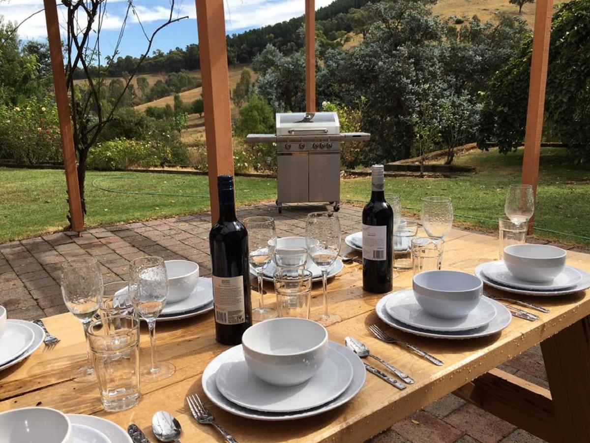 Rosewhite House Bed & Breakfast Myrtleford Exterior photo