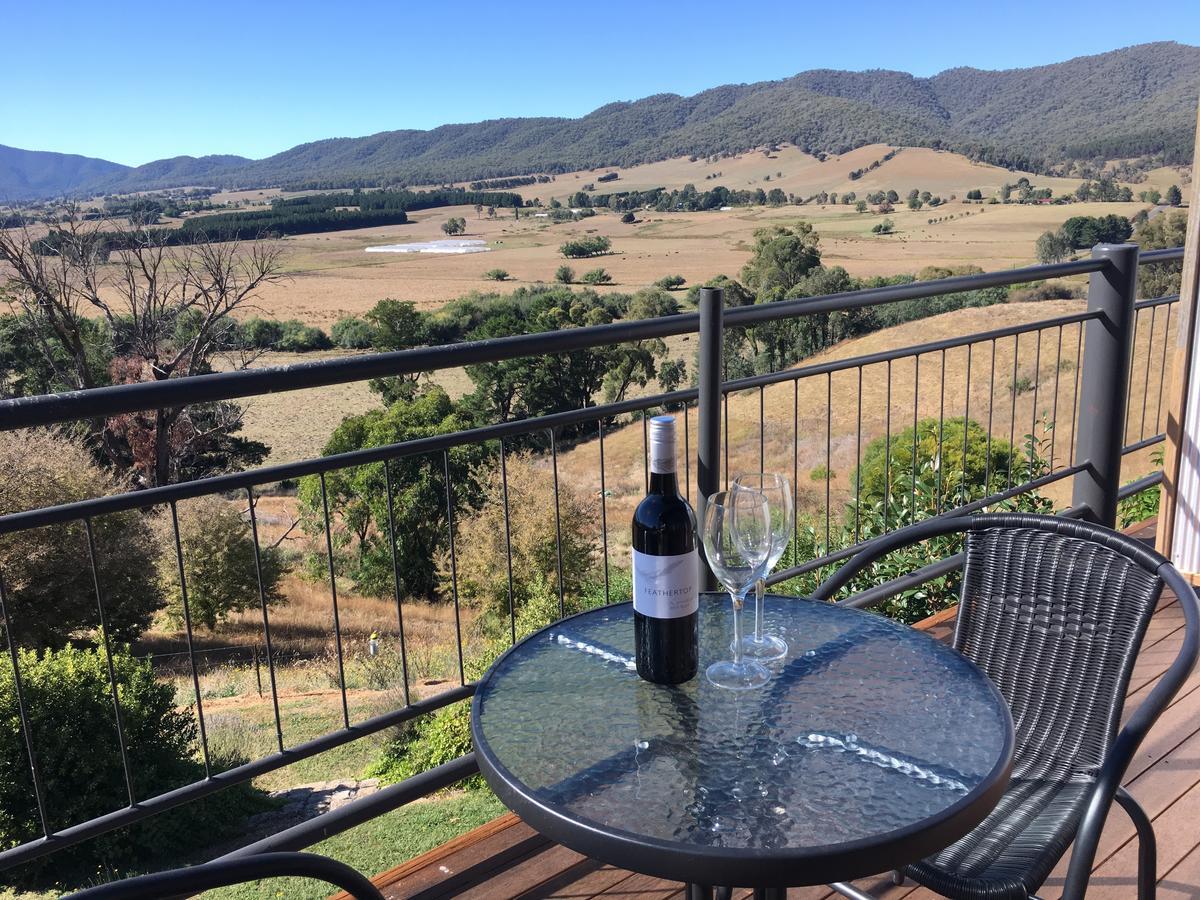 Rosewhite House Bed & Breakfast Myrtleford Exterior photo