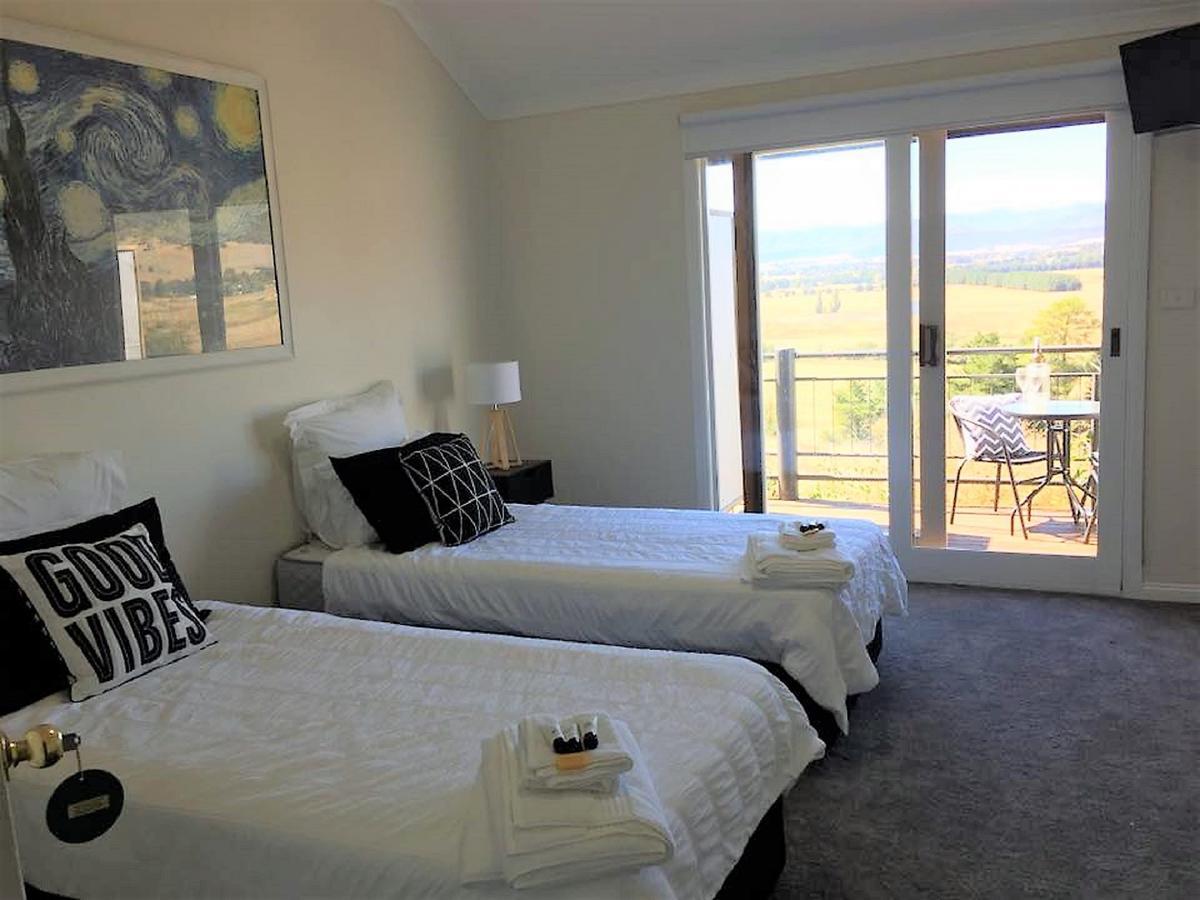 Rosewhite House Bed & Breakfast Myrtleford Exterior photo